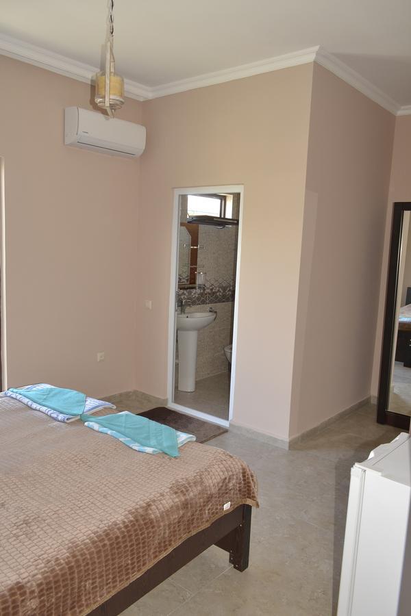 Hotel Sunny House Kobuleti Exterior foto